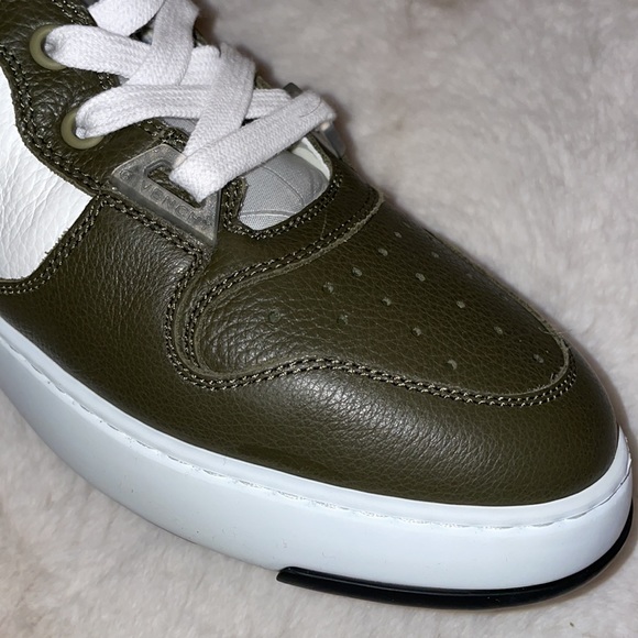 NEW 🔥 GIVENCHY Wing Mid Three-tone Sneaker - Picture 9 of 12